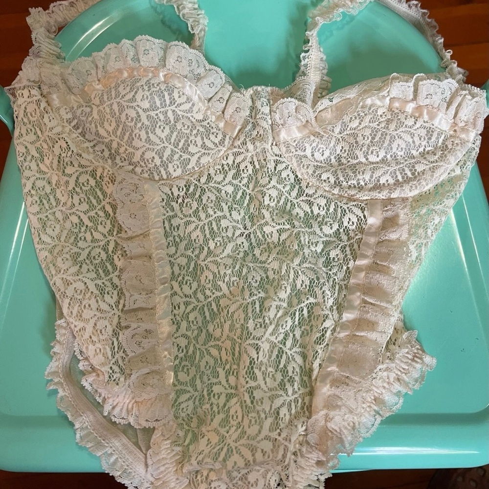 Vintage Adore Cream Lace Bodysuit Excellent Condition